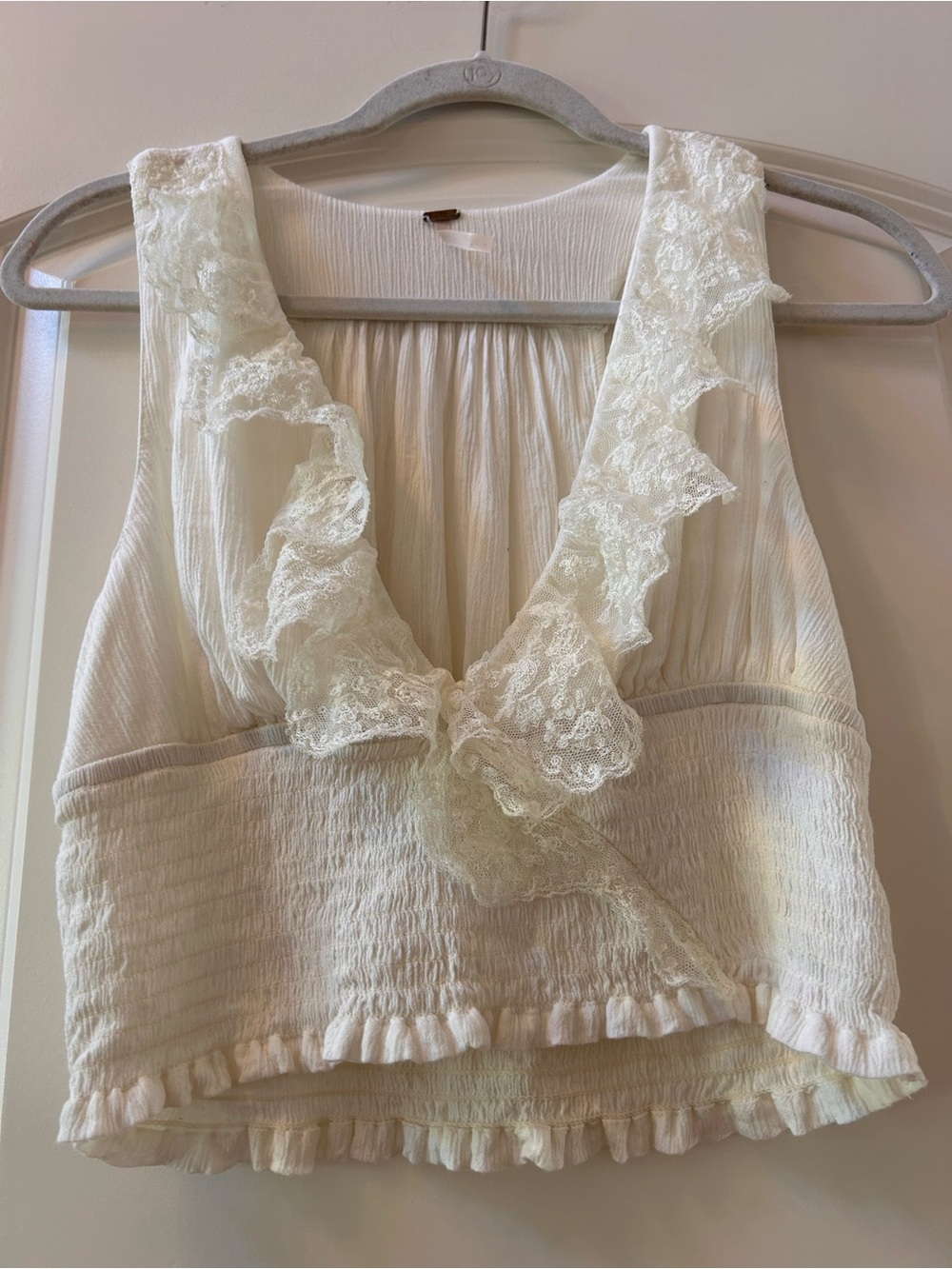 Free People Lottie Lace Ivory Lace Cream Cropped Sleeveless Top. Festival. Boho - Picture 4 of 10